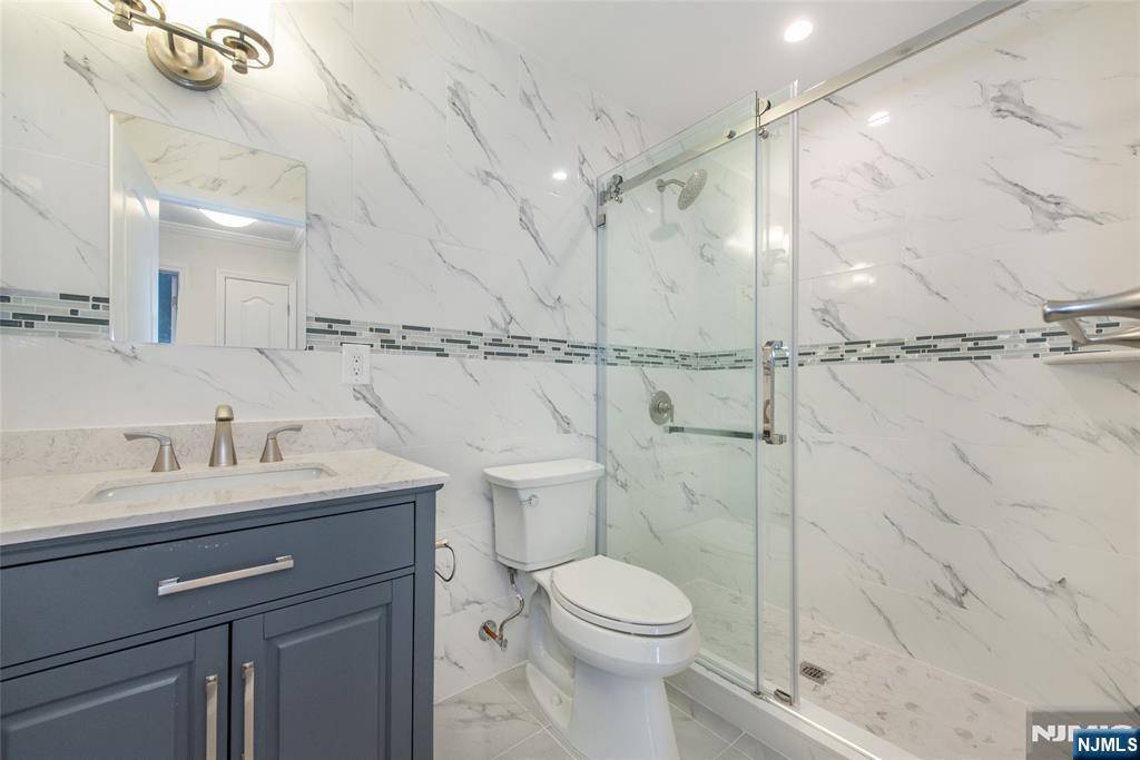 190 Main ST #2C, Ridgefield Park, NJ 07660