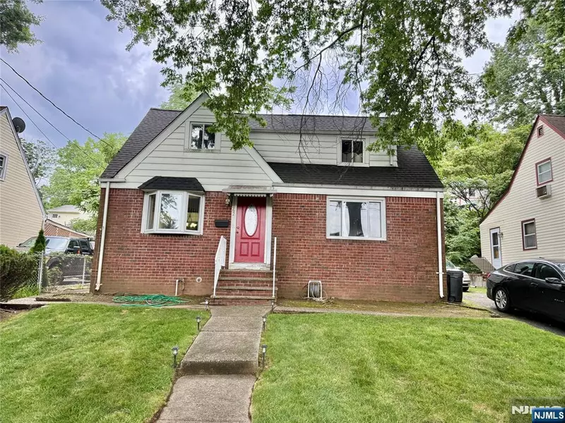 662 Grant TER, Teaneck, NJ 07666