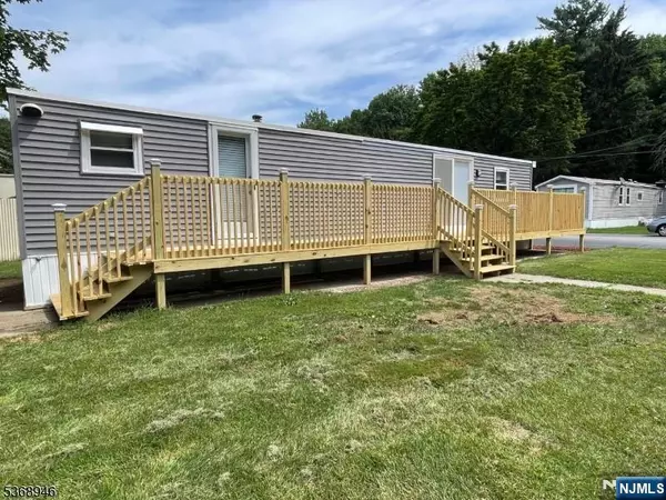 20 5th ST, Wayne, NJ 07470