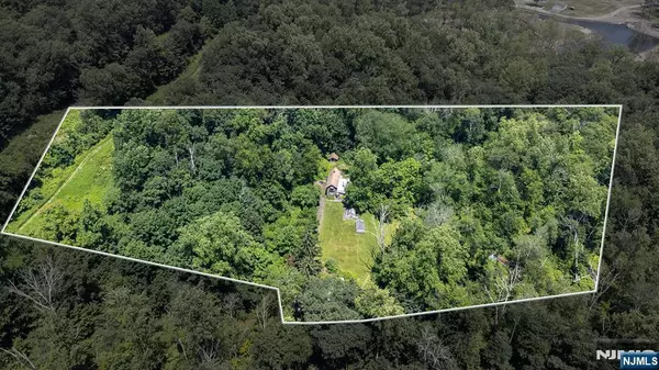 77 Voorhis RD, Kinnelon Borough, NJ 07035