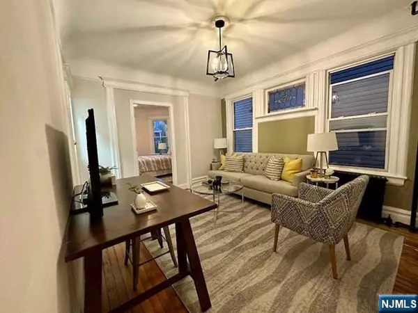 22 Mission ST #2, Montclair, NJ 07042