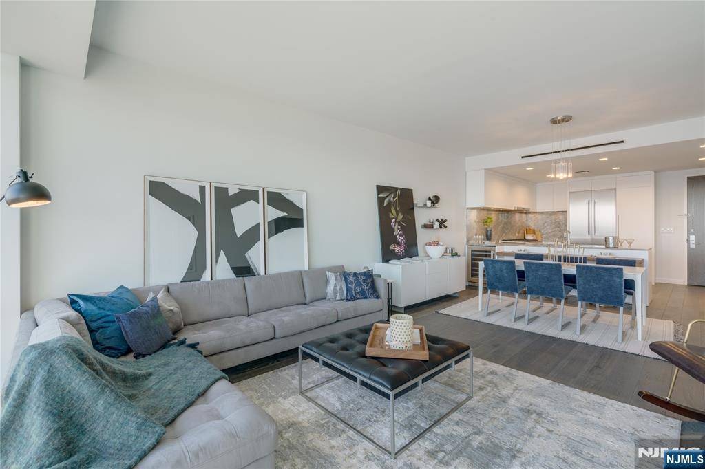 Cliffside Park, NJ 07010,320 Adolphus AVE #1416