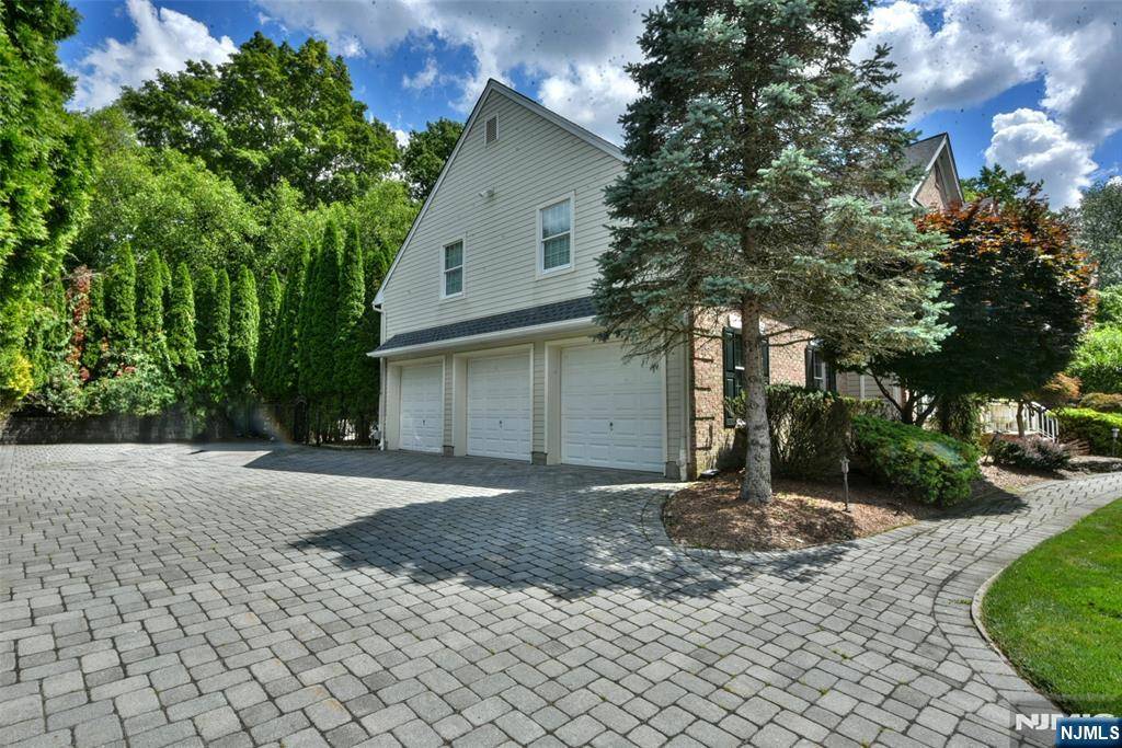Mahwah, NJ 07430,29 Hutton DR