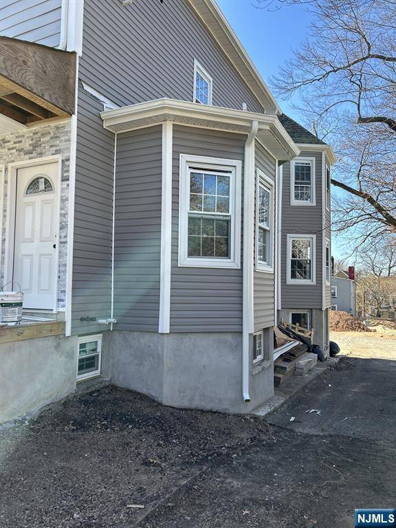 East Orange, NJ 07017,51 N Maple AVE