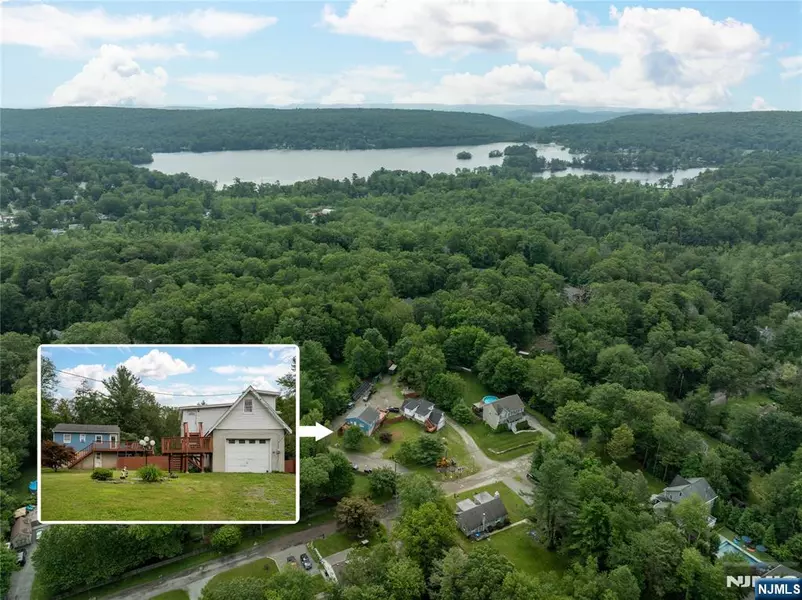 4 Delmont RD, West Milford, NJ 07421
