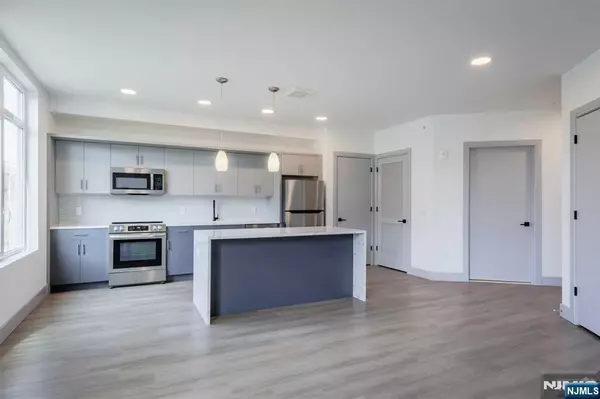 1435 10th ST #405, Fort Lee, NJ 07024
