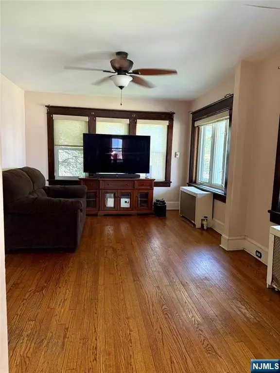 Little Falls, NJ 07424,96 Montclair AVE
