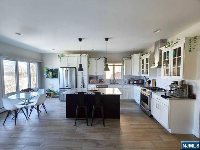 Palisades Park, NJ 07650,329 5th ST #B