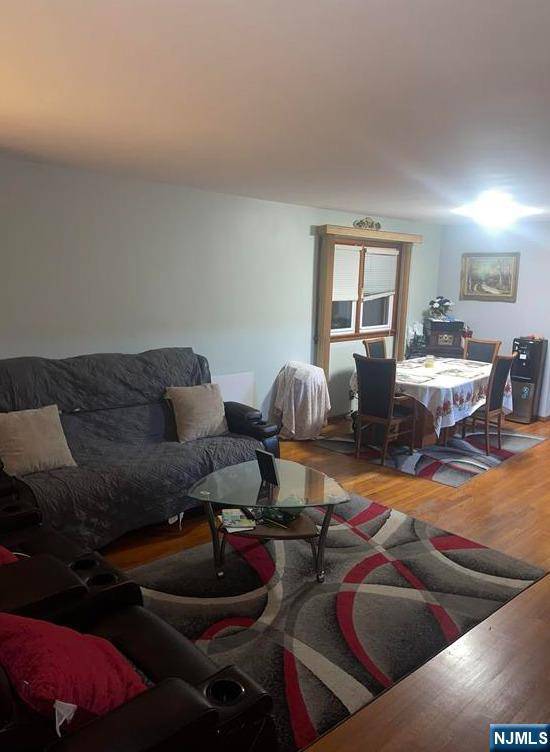 Bayonne, NJ 07002,154 Humphrey AVE #Apt #2