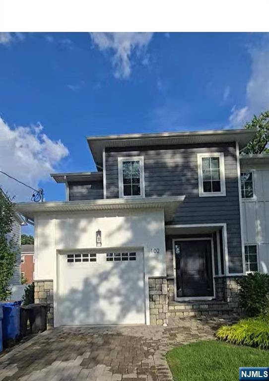 102 Franklin ST, Tenafly, NJ 07670