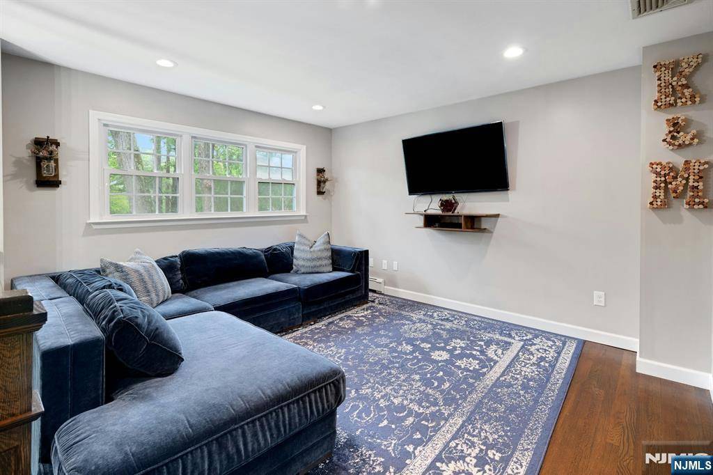 West Milford, NJ 07480,107 Mountain CIR