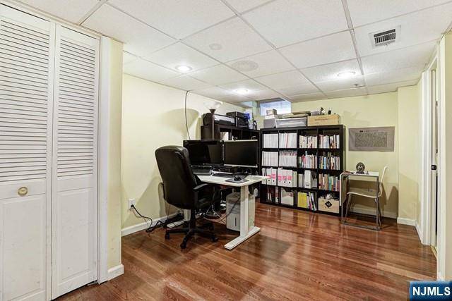Leonia, NJ 07605,82 Meadowview CT