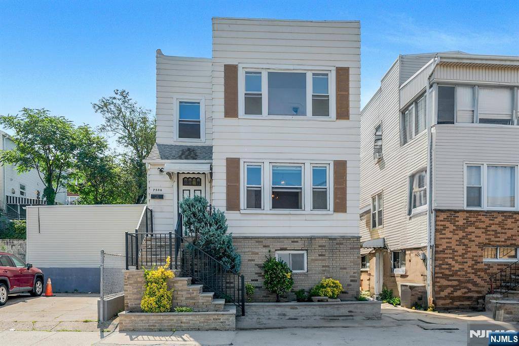 7506 Cottage AVE, North Bergen, NJ 07047