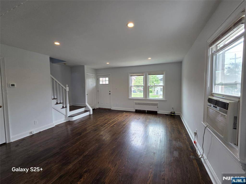 Teaneck, NJ 07666,270 Pleasant PL