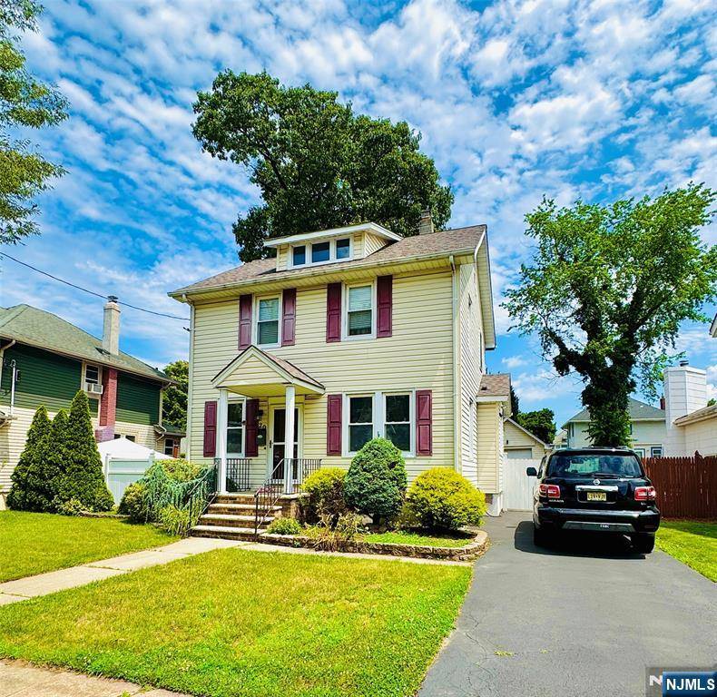 20 Chestnut AVE, Rochelle Park, NJ 07662
