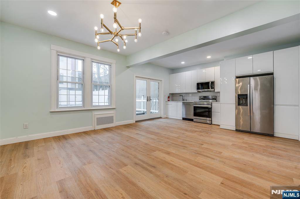 Guttenberg, NJ 07093,69 70th #2