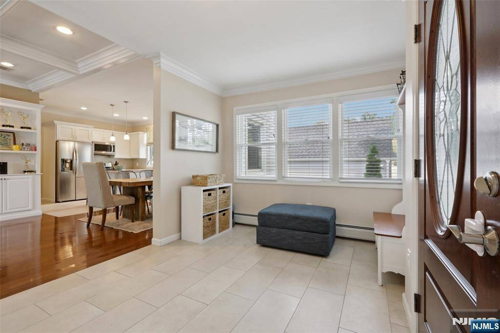 New Milford, NJ 07646,270 Hirschfield PL