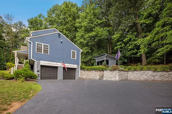 22 Brandywine, Green Brook, NJ 08812