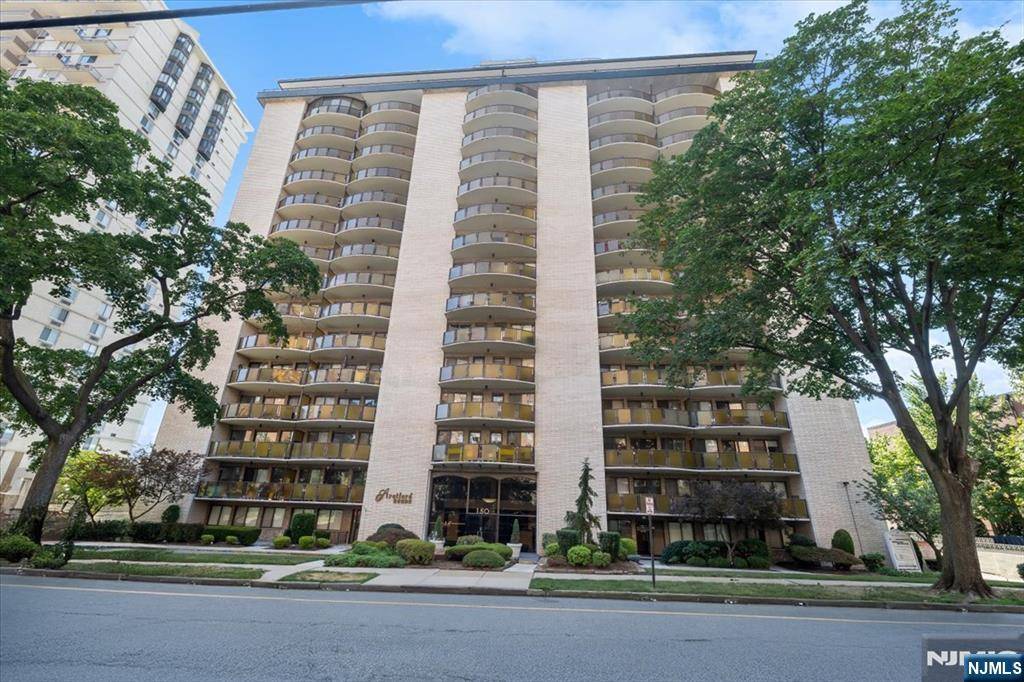 150 Overlook AVE #15E, Hackensack, NJ 07601