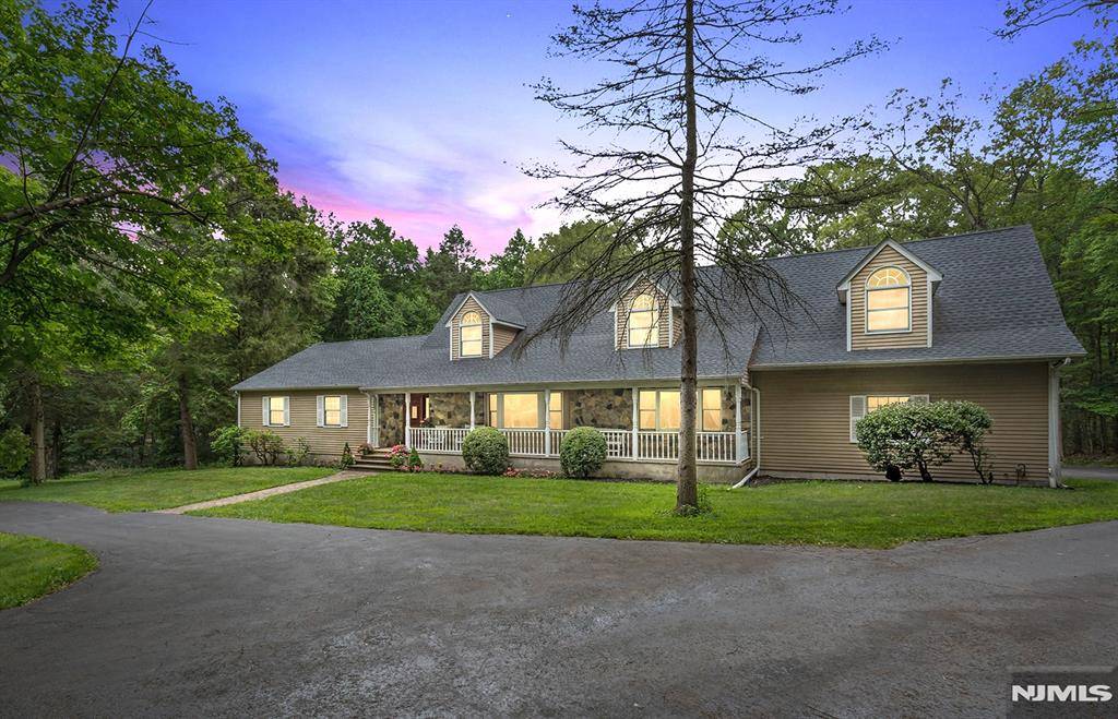 103 Burnt Meadow RD, Ringwood, NJ 07456
