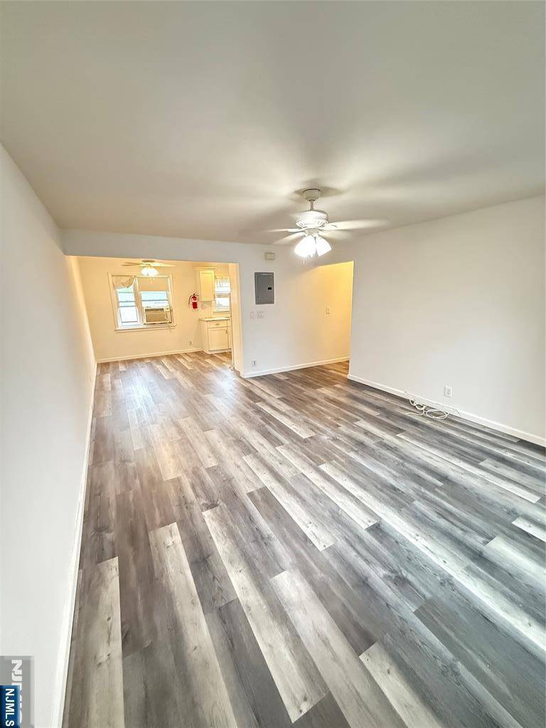 Hackensack, NJ 07601,292 Esplanade #35