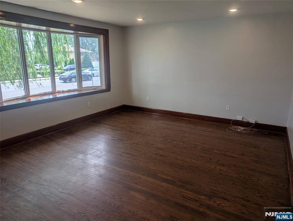 Clifton, NJ 07011,532 Piaget AVE #1st Flr
