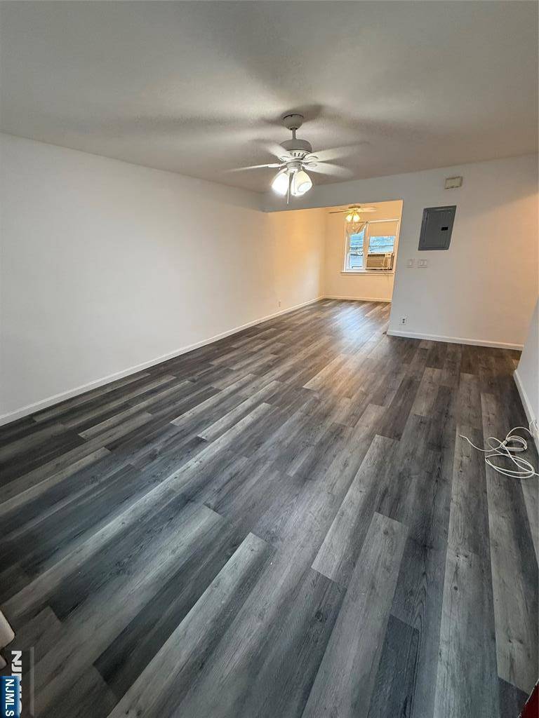 Hackensack, NJ 07601,292 Esplanade #35