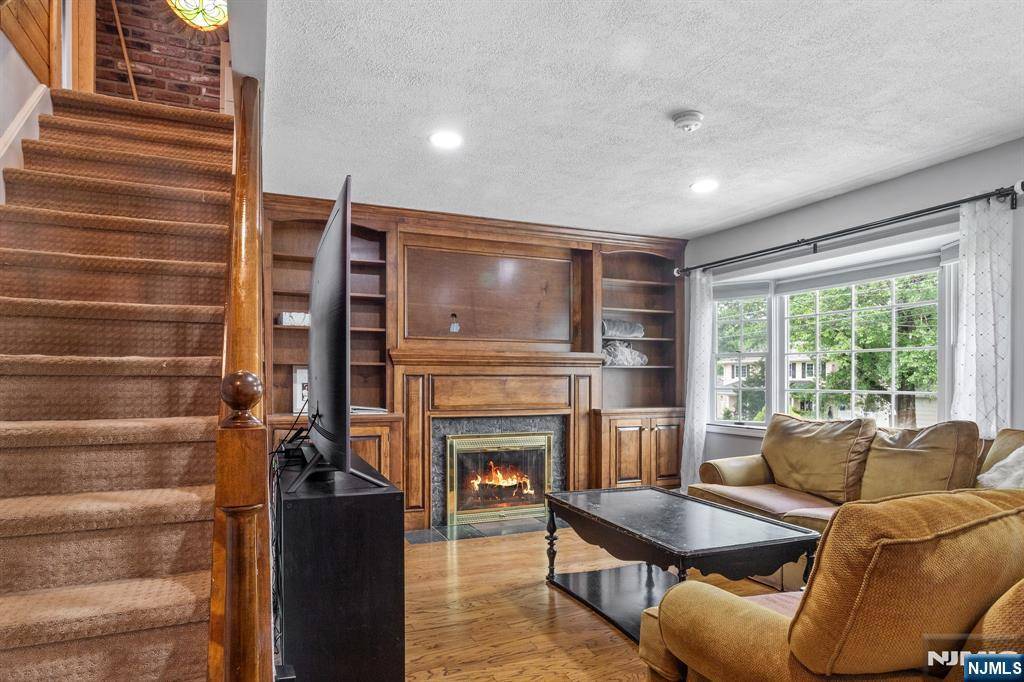 Pompton Lakes, NJ 07442,428 Riverview RD