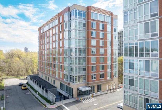 800 12th ST #607, Palisades Park, NJ 07650