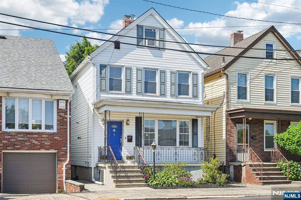 414 Hancock PL, Fairview, NJ 07022