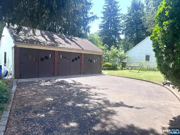 Bloomfield, NJ 07110,241 Passaic