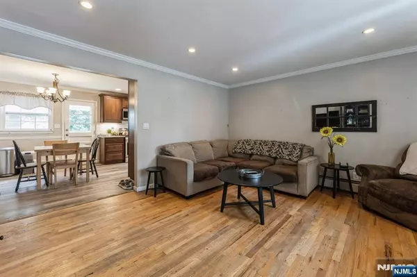 Pompton Lakes, NJ 07442,433 Midland AVE