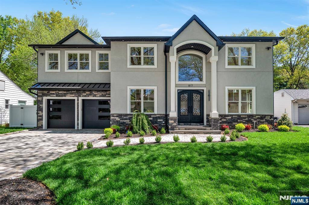 817 Arbor RD, Paramus, NJ 07652