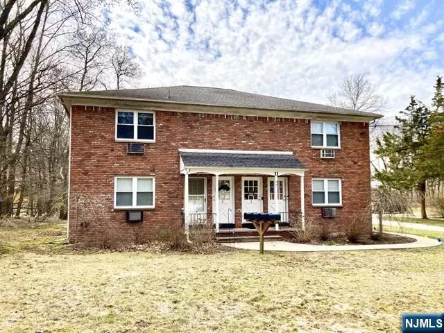 11-2 Spruce ST #11-2, Oakland, NJ 07436