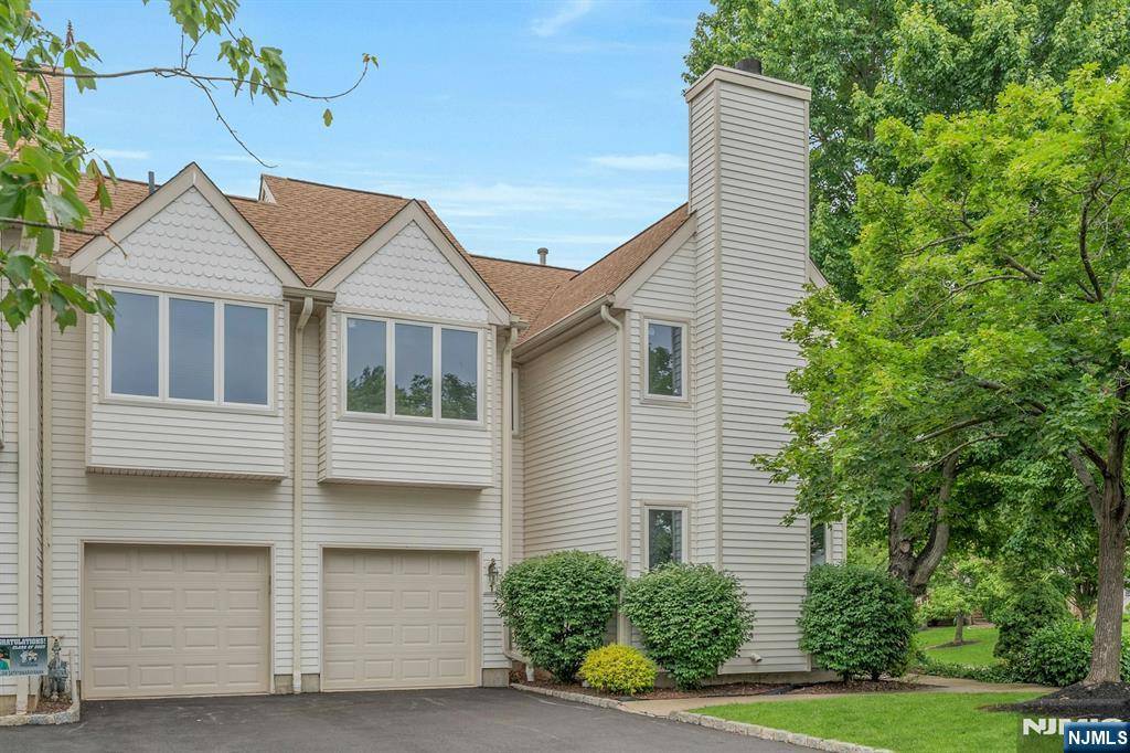 1 Independence CT, Montville Township, NJ 07045