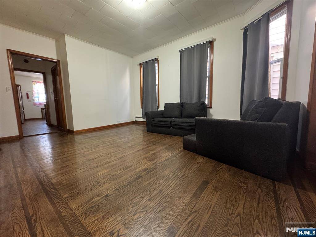 Paterson, NJ 07524,84 18th ST #82