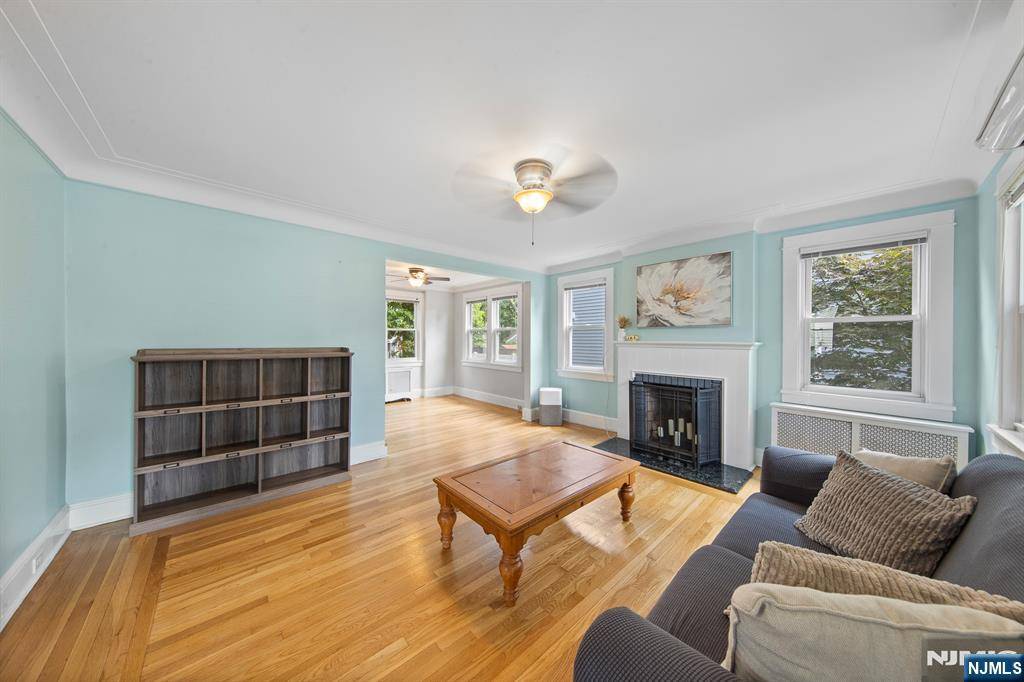 Teaneck, NJ 07666,59 W Forest AVE