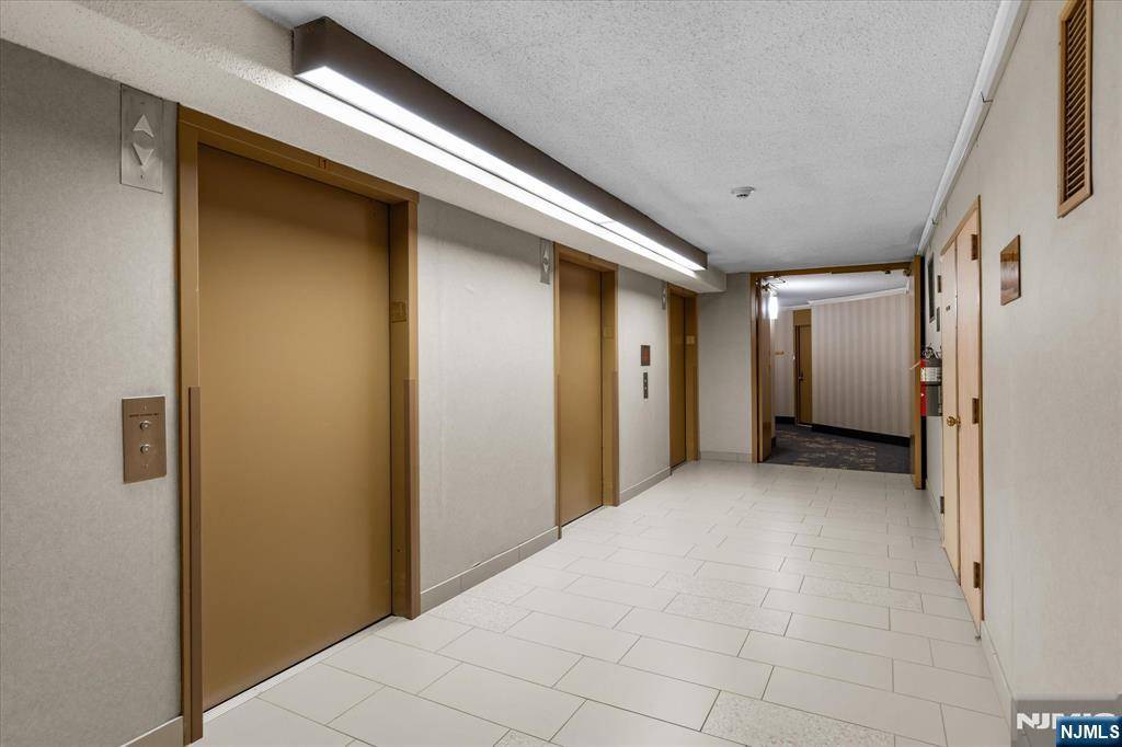 Secaucus, NJ 07094,401 Harmon Cove Tower