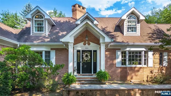 Wyckoff, NJ 07481,664 Laurel LN