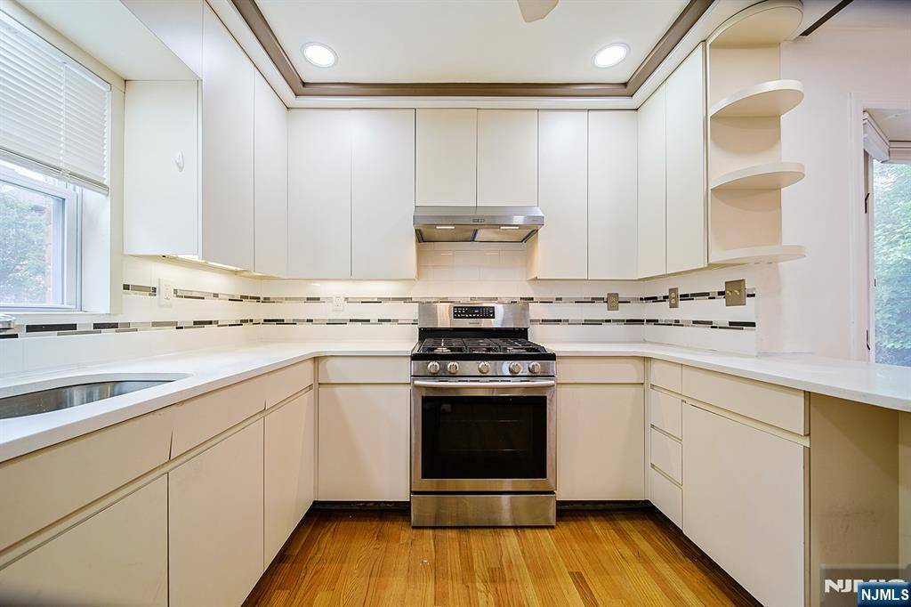 Fort Lee, NJ 07024,264 Westview AVE