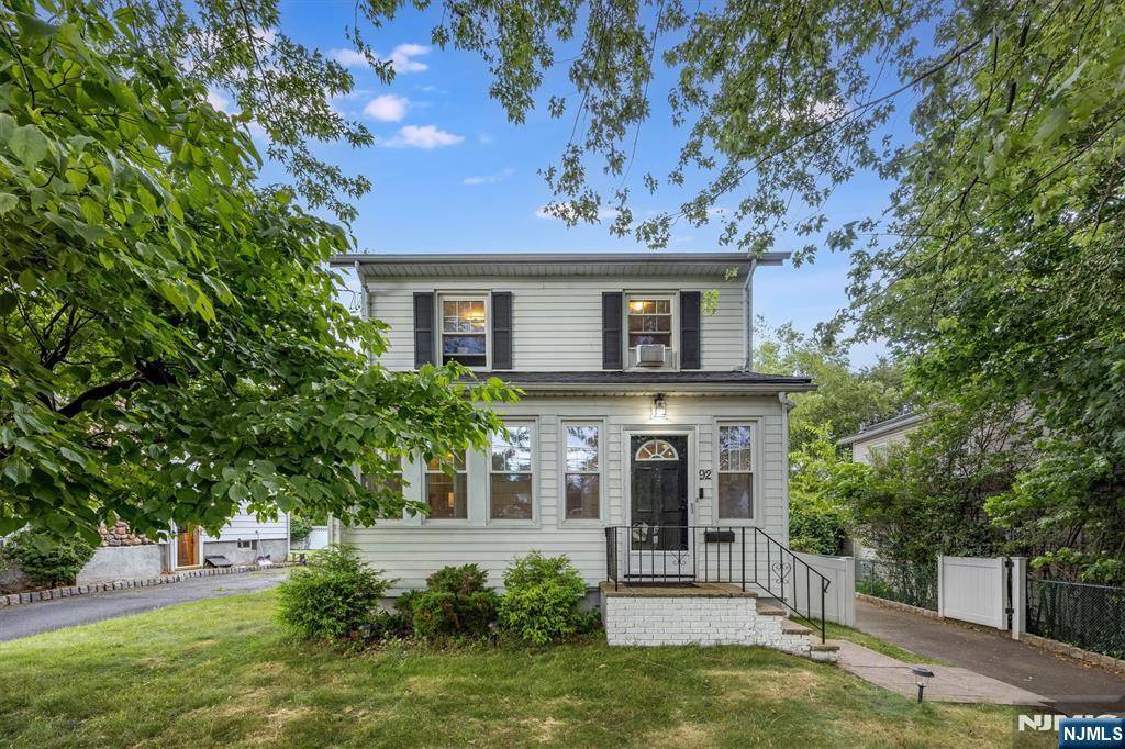 92 Bradford AVE, Cedar Grove, NJ 07009