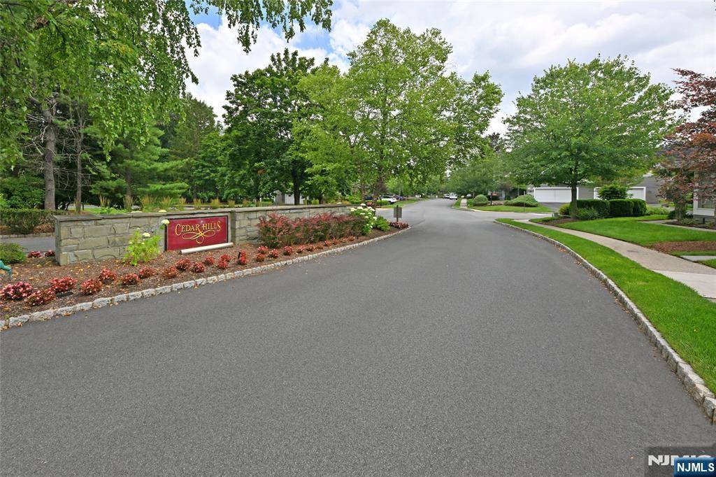 197 Brewster RD, Wyckoff, NJ 07481