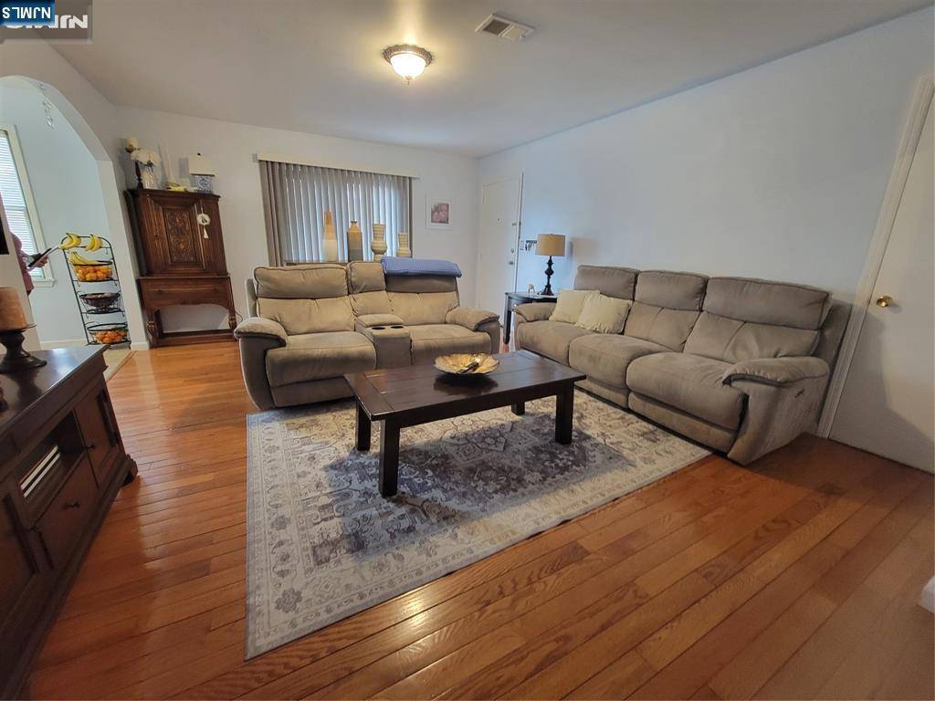 Newark, NJ 07105,63-69 Rome ST