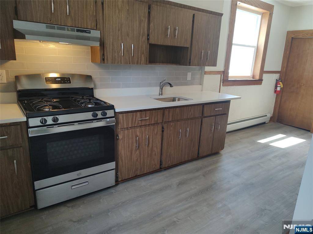 Lodi, NJ 07644,228-230 Harrison AVE #1