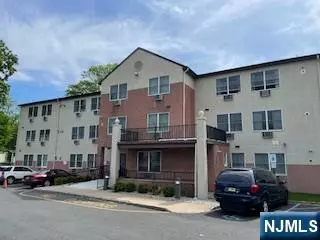 170 N Oraton Pkwy #113, East Orange, NJ 07017
