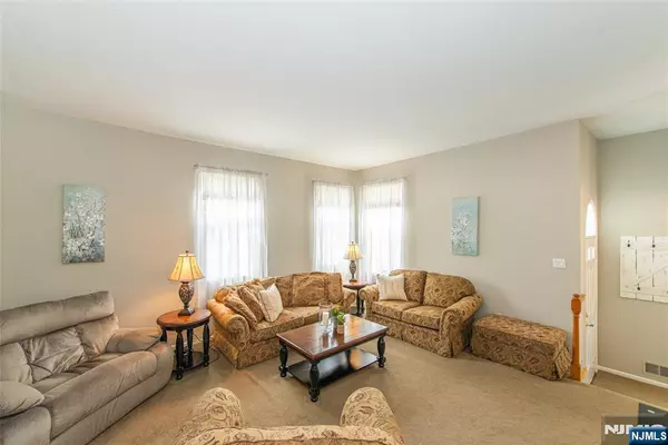 Wayne, NJ 07470,43 Tanager CT