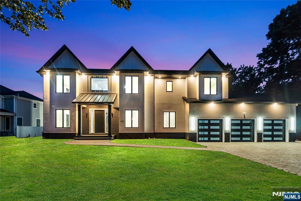 143 Fernwood DR, Old Tappan, NJ 07675