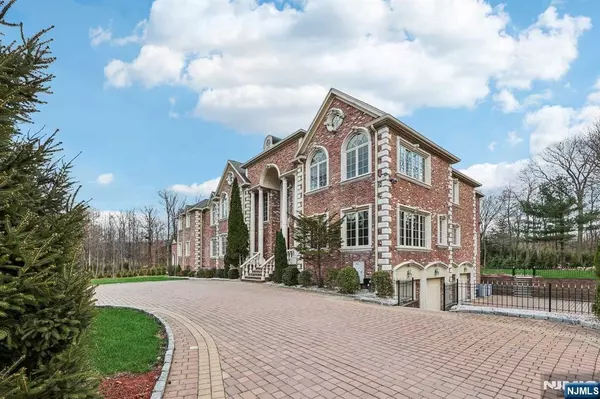 Alpine, NJ 07620,24 Tulip Tree LN