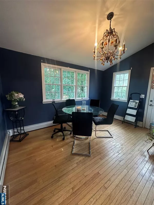 Fair Lawn, NJ 07410,12-28 Fairclough PL