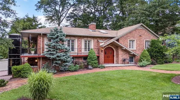 North Haledon, NJ 07508,57 Bensam PL